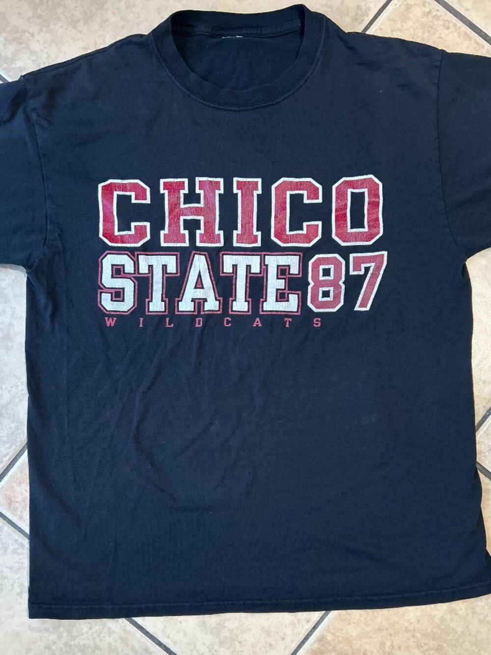 Black Chico State T-shirt size L